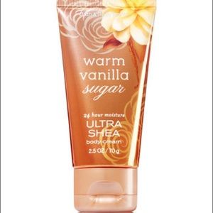 2 bath bombs and Baths and body works lotion